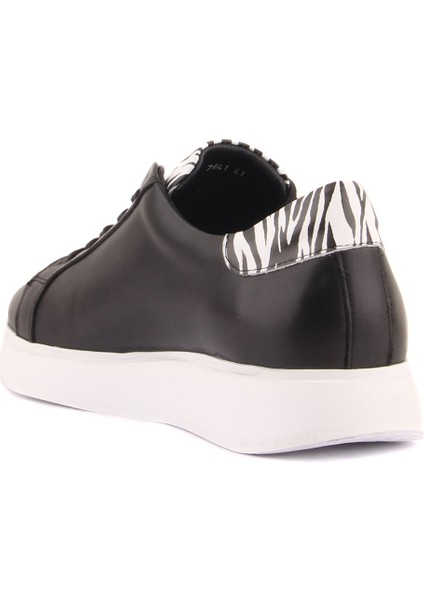 - Siyah Deri Bağcıklı Erkek Sneaker