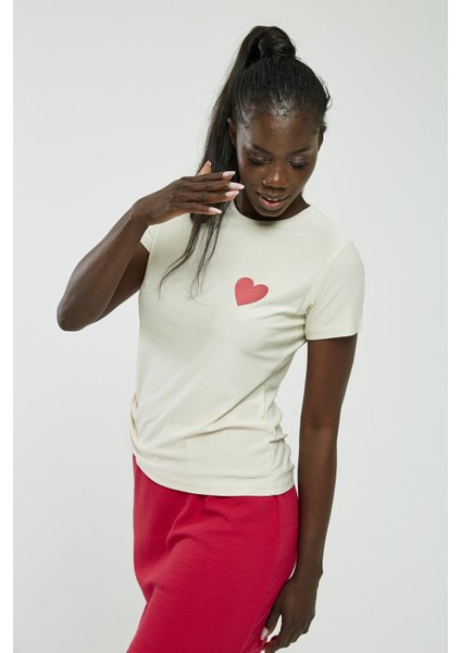 Kalpli Tshirt Bej modelleri