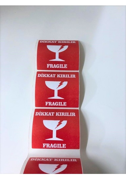 Dikkat Kırılır Etiketi 7 x 8 cm 100 Adet