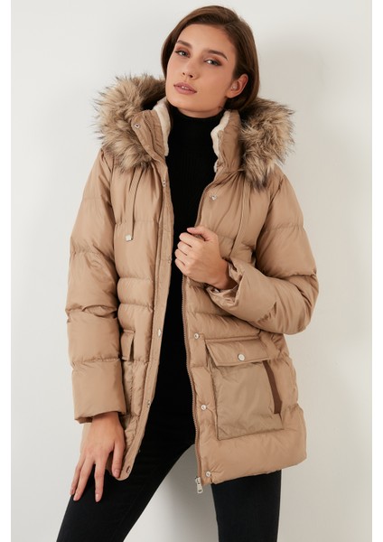Regular Fit Yakası Suni Kürklü Kapüşonlu Cepli Mont Bayan Mont 497IRMAK