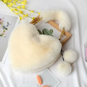 Faux Fur Tote Sevimli Peluş Kalp Tek Omuz Aşk Tote Crossbody Çanta