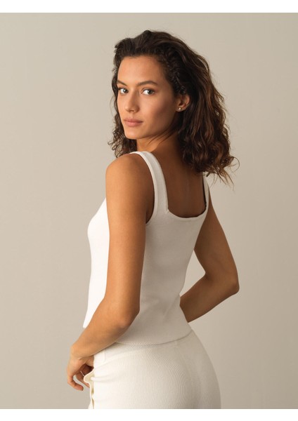 Kadın Ekru Slim Fit Triko Basic Atlet fırsatları