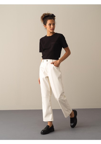 Kadın Ekru Regular Fit Deri Görünümlü Pantolon