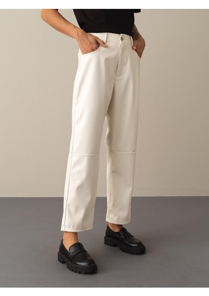 Kadın Ekru Regular Fit Deri Görünümlü Pantolon fiyatları