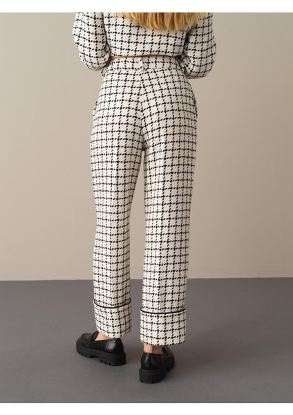 Kadın Beyaz Regular Fit Pantolon fırsatları