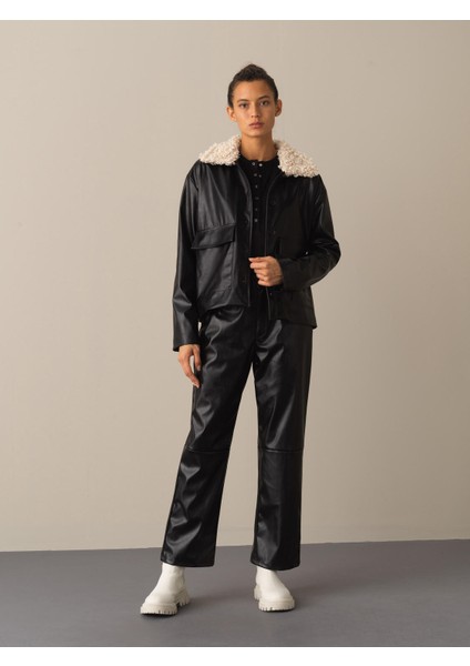 Kadın Siyah Deri Görünümlü Oversize Ceket