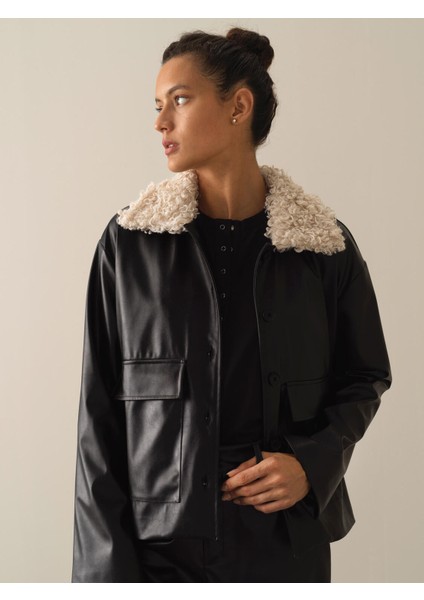 Kadın Siyah Deri Görünümlü Oversize Ceket modelleri