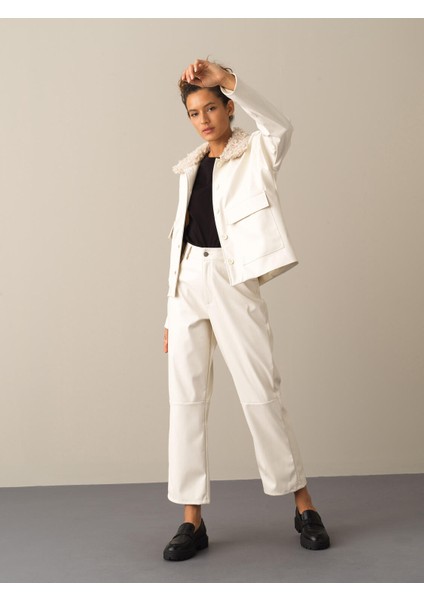 Kadın Ekru Deri Görünümlü Oversize Ceket modelleri