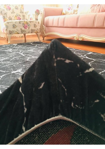 Lastikli Halı Örtüsü