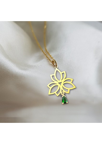 925 Ayar Gümüş Yeşil Taşlı Çiçek Kolye