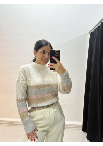 Balıkçı Yaka Ekru Triko Kazak