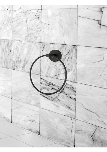 Siyah Yuvarlak Havluluk