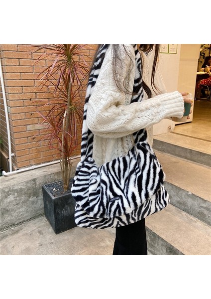 Vintage Yumuşak Peluş Tek Omuz Faux Kürk Zincir Crossbody Moda Kelebek Tote Çanta(Yurt Dışından)