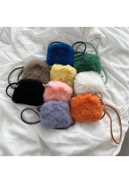 Faux Fur Bir Omuz Lüks Yumuşak Peluş Bayanlar Mini Telefon Çantası Sevimli Crossbody Çanta fiyatları