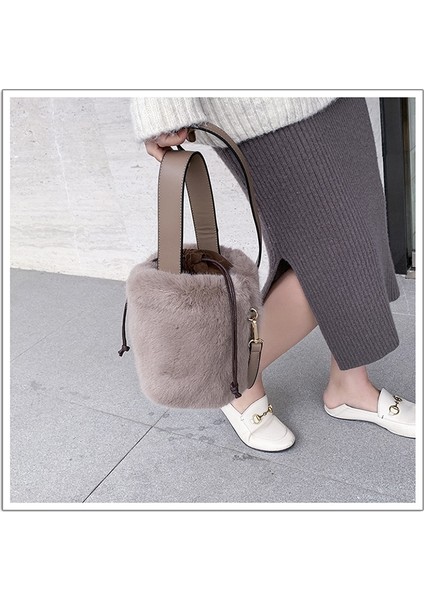 Kova Tote Suni Kürk Tek Omuz Çapraz Askılı Peluş Tote fiyatları