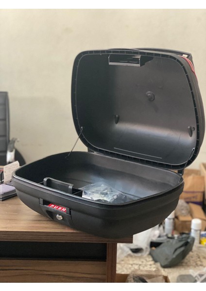 Motosiklet Arka Topcase Arka Çanta Siyah 52 Litre