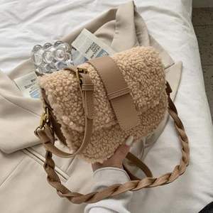 Omuz Çantası Messenger Örgülü Eyer Peluş Kürk Çanta Çanta(Yurt Dışından)