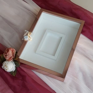 Verda Çerçeve 30 x 40 cm Ledli Rose Pleksi Kaplı Fotoğraf Bölümlü Tasarım Gül Kutusu Anı Çerçevesi! Ayna Çerçeve!