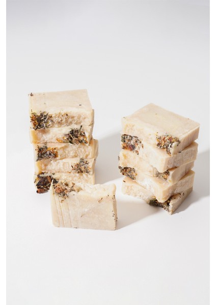 Akneli(sivilceli) Yağlı Cilt Sabunu %100 Doğal, Vegan Ve El Yapımı, 1 Adet Ve Ağırlığı 100±5 Gr.