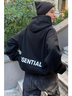 Siyah Essentials Arka Baskılı Kapüşonlu Içi Pamuklu Kadın Sweatshirt