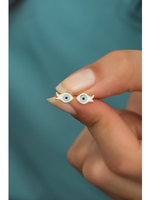 Nereze 925 Ayar Gümüş Minimal Mineli Balık Küpe