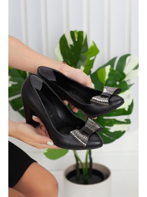 Bpm Exela Siyah Cilt Topuklu Ayakkabı