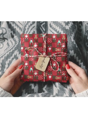 Hrs 50 x 70 cm Kırmızı Ekose Yeni Yıl Yılbaşı Noel Temalı Hediye Paketleme Ambalaj Kağıdı (6’lı Paket)