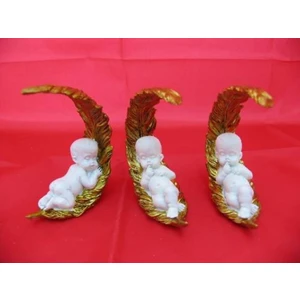 Hediyelik → Karışık → Melek Figürler-Qqc 3lü Tüyde Uyuyan MELEK>>7.8X4X9 Cm.