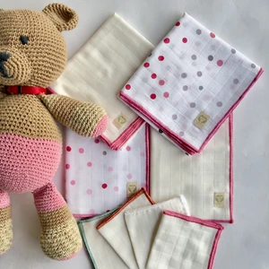 Mayu Baby Collection 2 Adet Müslin Kundak, 2 Adet Müslin Omuz Örtüsü ve 4 Adet Müslin Ağız Mendil Seti, Yenidoğan Seti