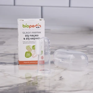 Bebek Silikon Parmak Diş Fırçası - Yumuşak, Güvenli ve BPA İçermeyen, 0-3 Yaş Arası Diş Çıkarma Dönemi için İdeal