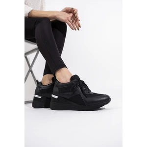 Siyah Fileli Dolgu Topuklu Sneaker Bağcıklı Spor Ayakkabı - Pily