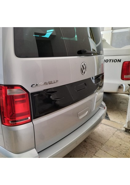 Volkswagen Transporter T6 2015- Plaka Yeri