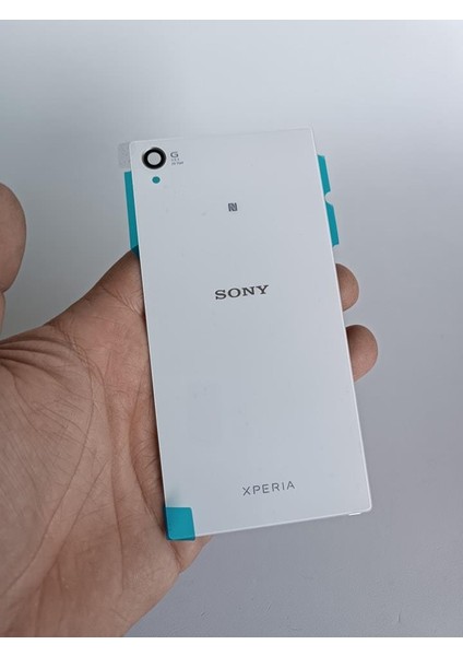 Sony Xperia Z1 Arka Pil Kapağı Beyaz modelleri