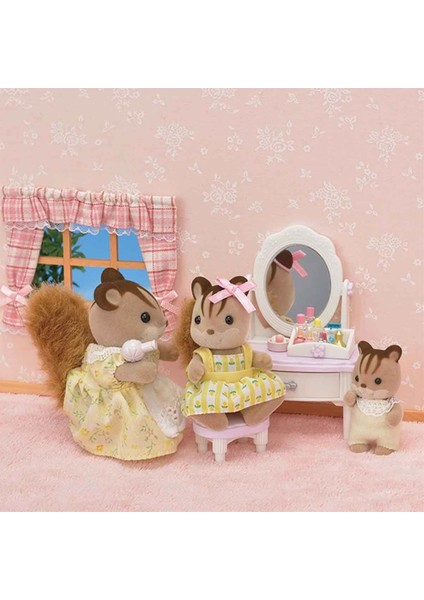 Sylvanian Families Yatak Odası ve Makyaj Masası 5285