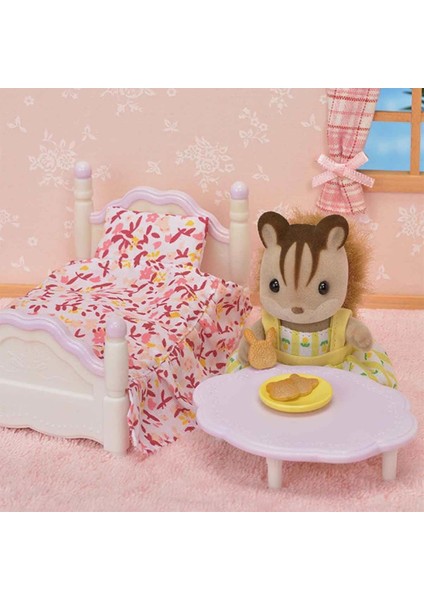 Sylvanian Families Yatak Odası ve Makyaj Masası 5285