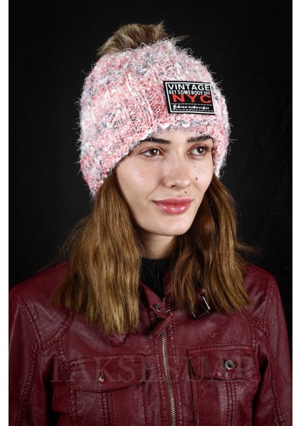 Kadın Bere Vintage ve Ponpon Model Kışlık Bayan Bere fiyatları