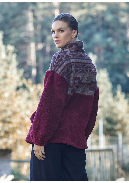 Boğazlı Etnik Desenli Peluş Sweatshirt Bordo fırsatları
