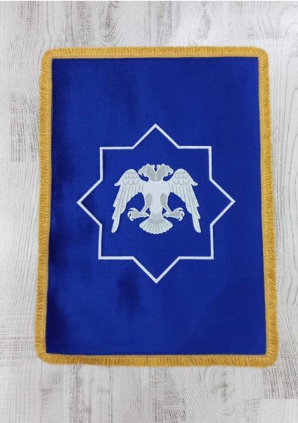 Selçuklu Arması Işlemeli Sancak