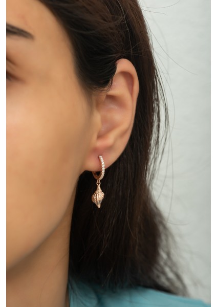 925 Ayar Gümüş Zirkon Taşlı Deniz Kabuğu Küpe modelleri