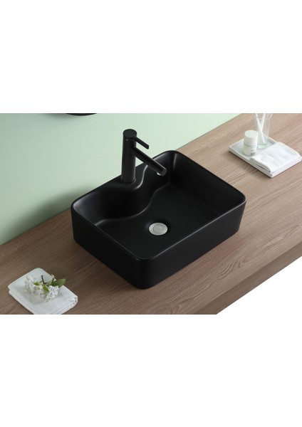 Finike Matt Black Tezgah Üstü Seramik Lavabo