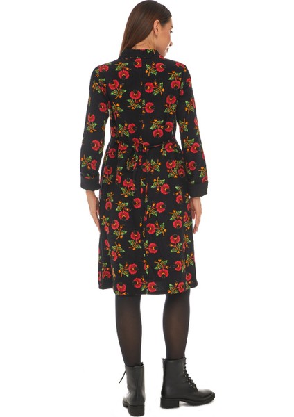 Pazen Siyah Çiçek Desenli Cepli Elbise fırsatları