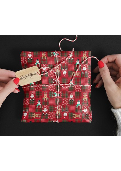 50 x 70 cm Kırmızı Ekose Yeni Yıl Yılbaşı Noel Temalı Hediye Paketleme Ambalaj Kağıdı (6’lı Paket) fırsatları