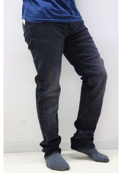 L707PYCB Erkek Siyah Daren Zip Fly Regular Straight Jean Pantolon fiyatları