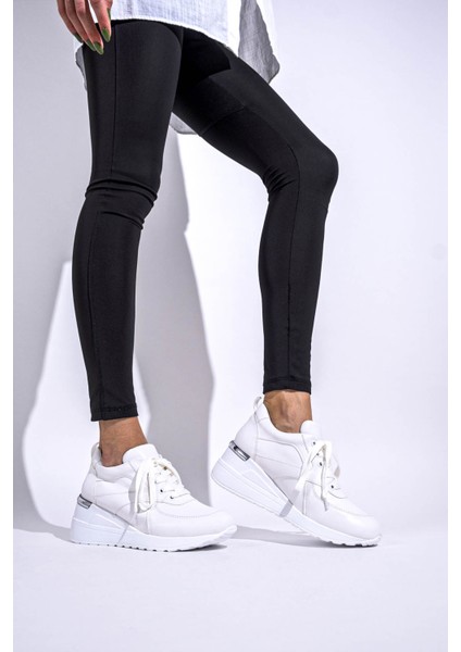 Beyaz Dolgu Topuklu Sneaker Bağcıklı Spor Ayakkabı - Pily