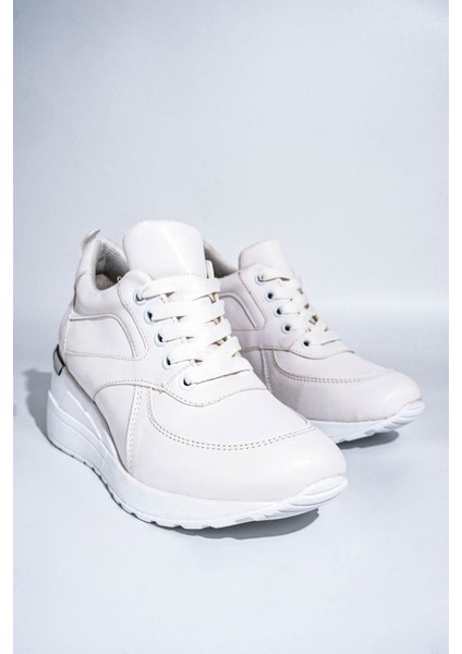 Beyaz Dolgu Topuklu Sneaker Bağcıklı Spor Ayakkabı - Pily