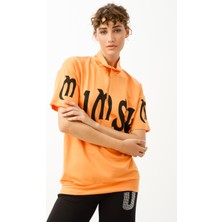 On Dik Yaka Yazı Desenli Sweat