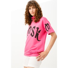 On Dik Yaka Yazı Desenli Sweat