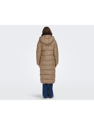 Only Onlcammie X- Long Quilted Coat Otw Kadın Günlük Mont 15267338-TIGERS-EYE Krem