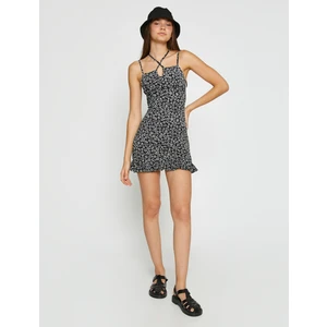 Çiçekli Mini Elbise Askılı Pencere Detaylı