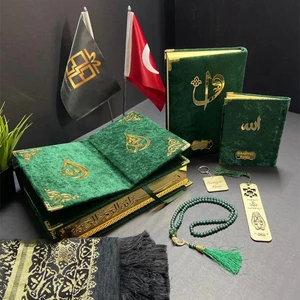 Rahleli Tamamen Kadife Kaplı Kur'an-I Kerim Seti Yeşil